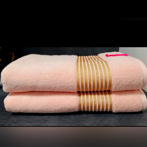 Juicy Couture towel (One Towel ) - Picture 1 of 3